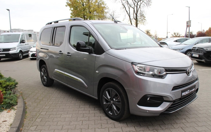 Toyota Proace City Verso cena 227900 przebieg: 5, rok produkcji 2023 z Poznań małe 37